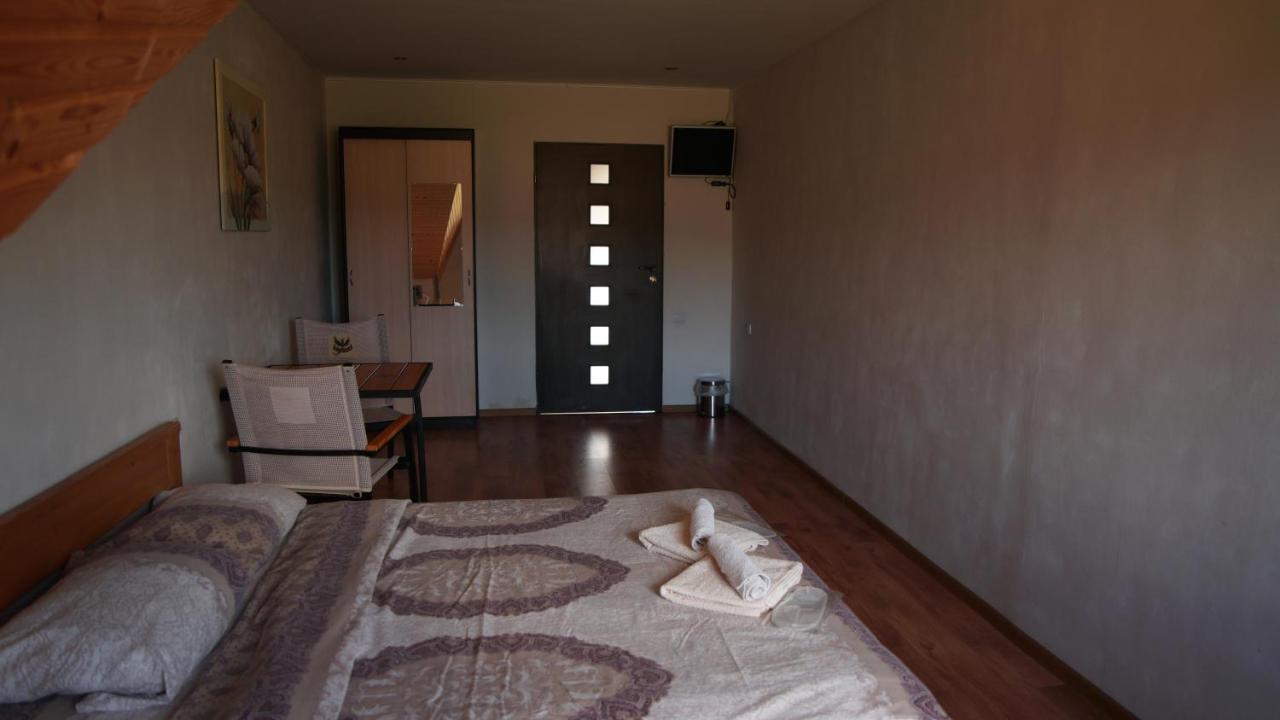 U Dvori Hotel Podgorodtsy Buitenkant foto