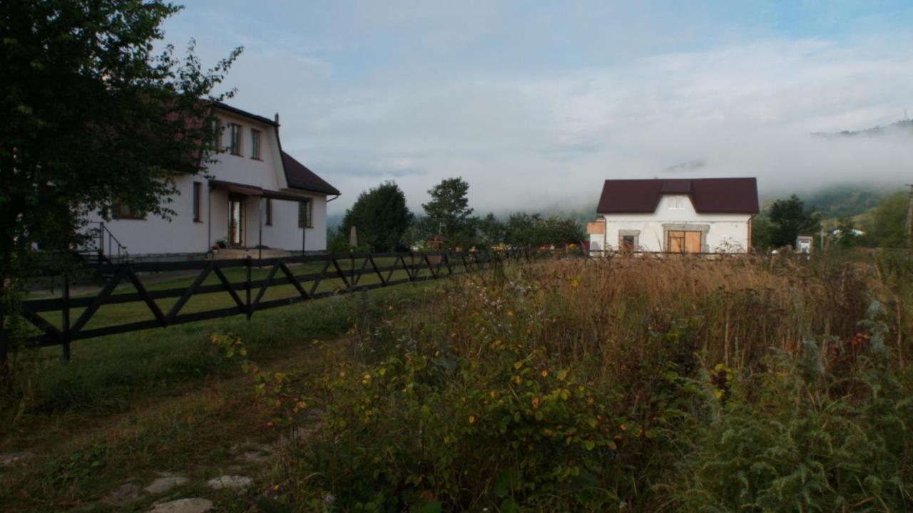 U Dvori Hotel Podgorodtsy Buitenkant foto
