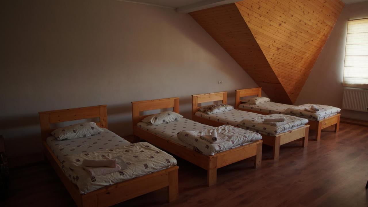 U Dvori Hotel Podgorodtsy Buitenkant foto
